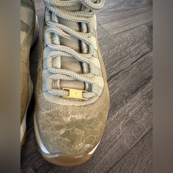 Nike Air Jordan 11 Shoes Womens Size 8 Green Basketball Sneakers AR0715-200 - Picture 6 of 16